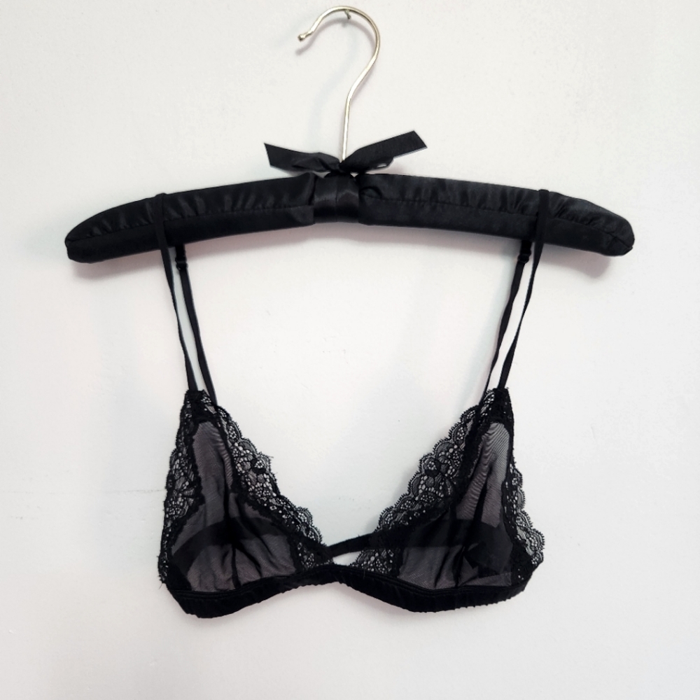 GUESS Black Lace Sheer Bra